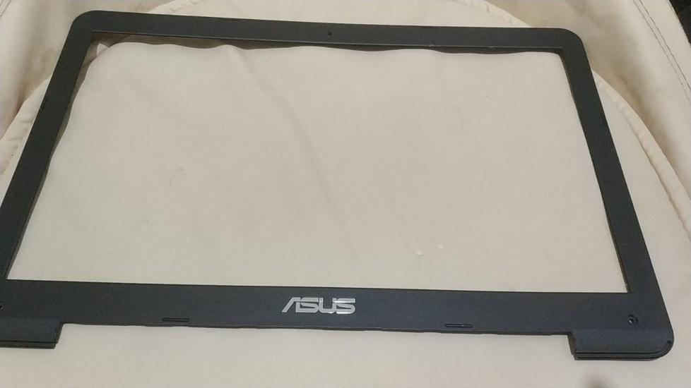 Asus X555Y Ekran Ön Çerçeve Bezel