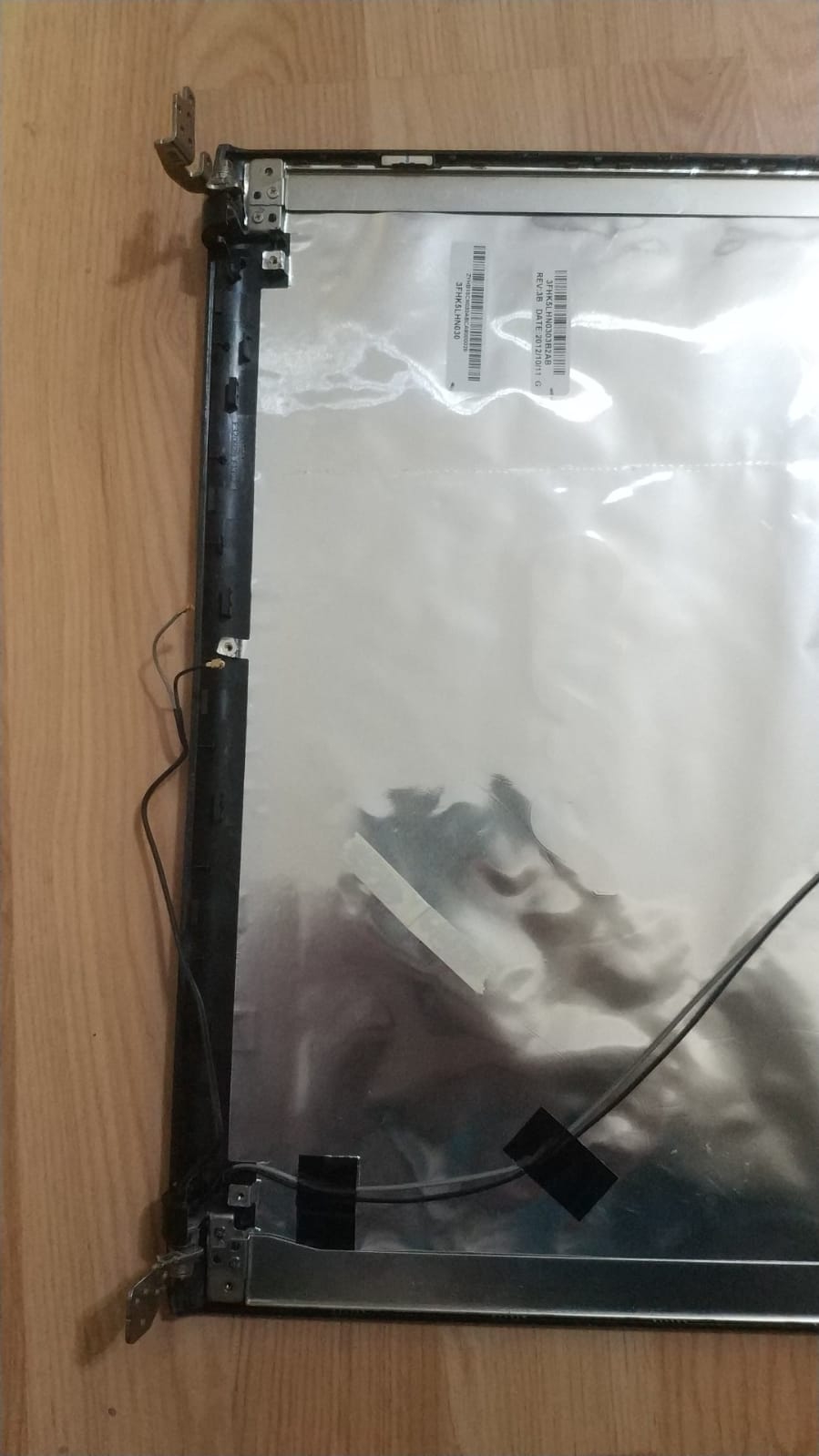 Sony Vaio SVE151G13M Ekran Arka Kapak Cover Menteşe