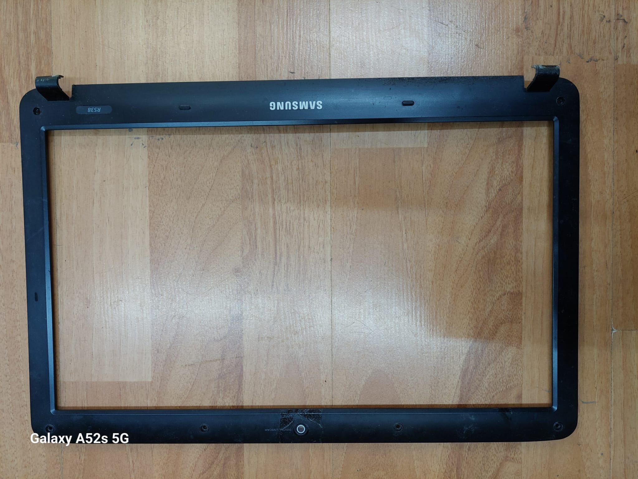 Samsung R538 Ekran Ön Çerçeve Bezel